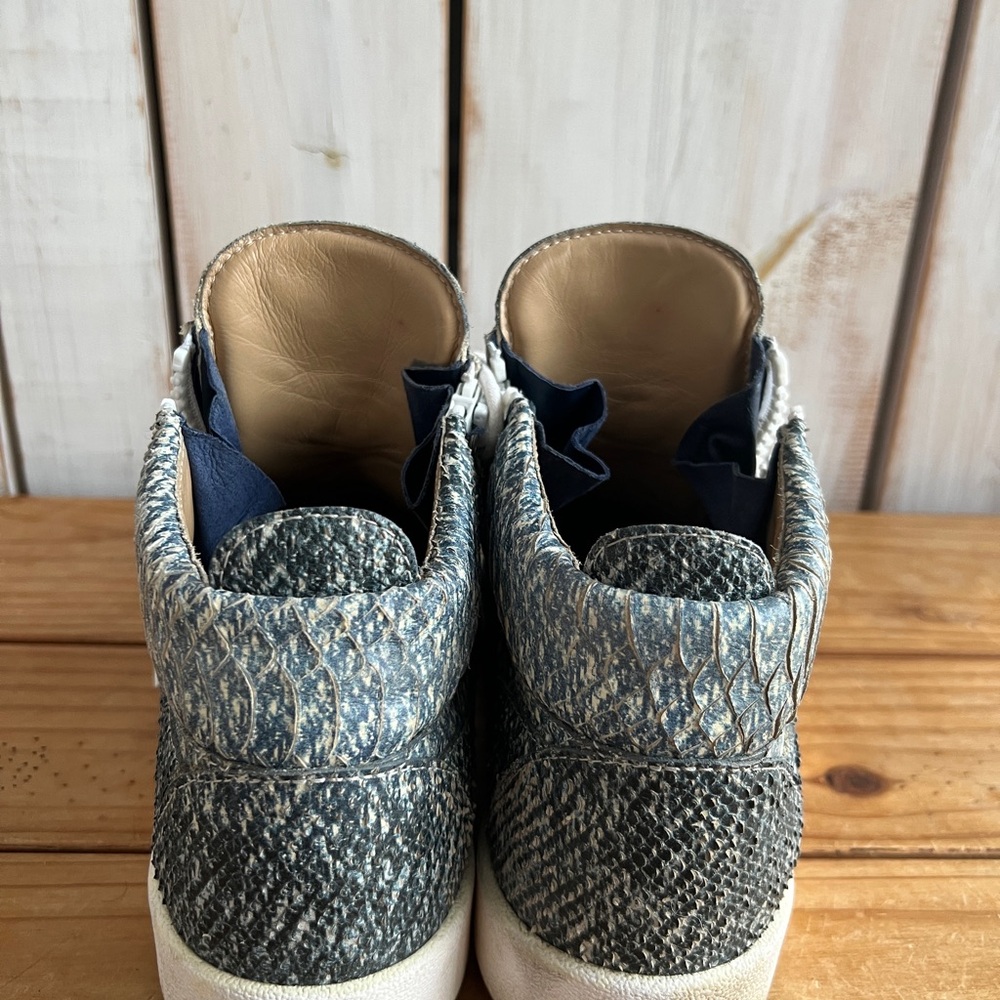 Giuseppe Zanotti Textured Leather High-Top Sneakers – Blue/Grey – EU 45 - Picture 3 of 5